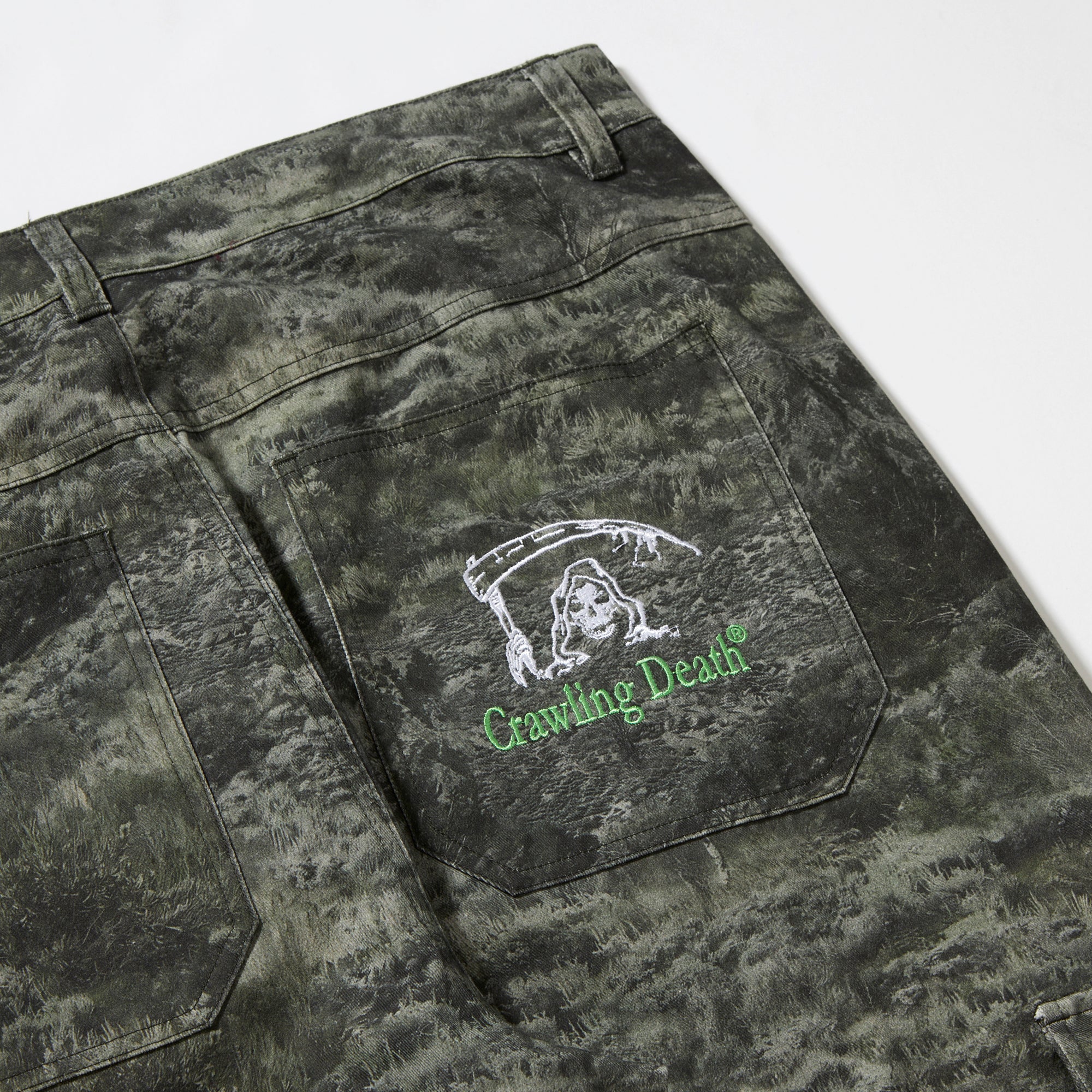 Crawling Death Reaper Logo Cargo Pants Camo